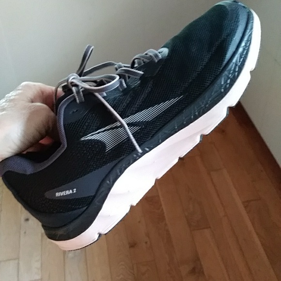 New Altra Rivera 2. Running shoe. - Picture 4 of 8